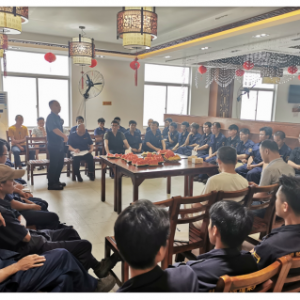 “交流面對面，溝通心連心” 縱覽集團(tuán)開展生產(chǎn)基層骨干員工交流會 ... ... ... ... ...